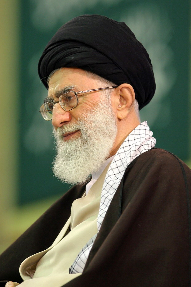 اجوبة‌الاستفتائات امام خامنه ای (مد ظله العالي)